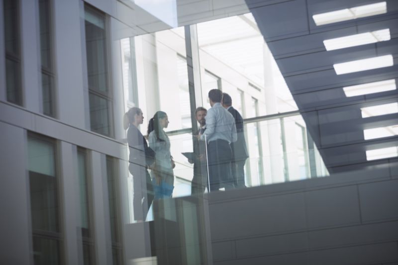 trabajadores en una empresa